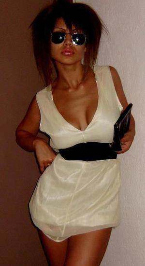 Esmeralda, 22, profile image for California dating page