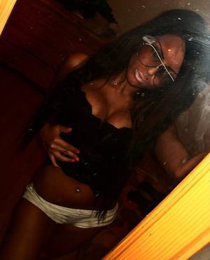 Sonia (21), Texas | Casual Encounters and Chat