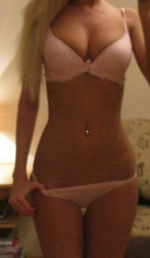 Julie (29), New York | Adult Chat and Casual Meetups