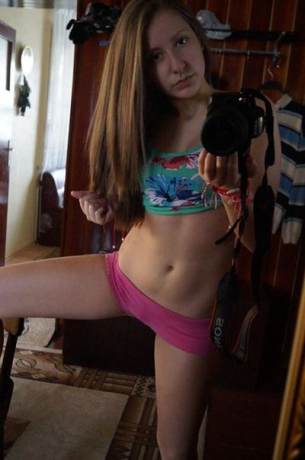 Photo of Chelsi (26) from Massachusetts dating profile