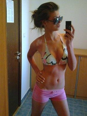 Connect with Brenna (21) in California | Adult Dating