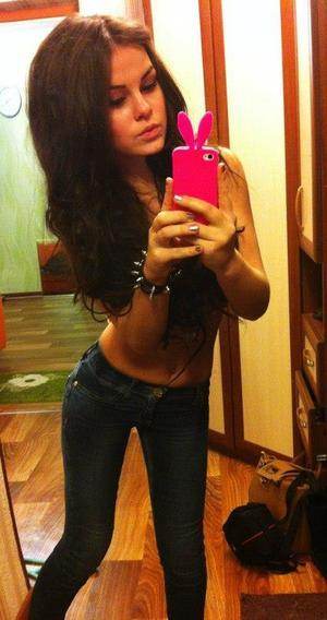 Leticia, 26, casual dating profile photo in Virginia