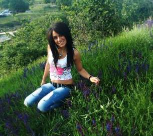 Alissa, 23, profile image for California dating page