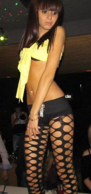 Alycia, 19 from Minnesota | Older Men and Younger Women Dating