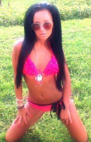 Helen (27) in Ontario | Friends with Benefits