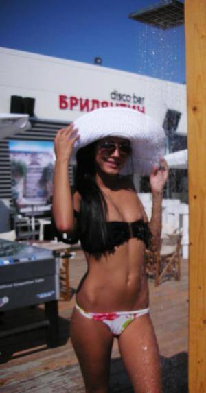 Meet Ellie (19) from Missouri | FWB Casual Partner