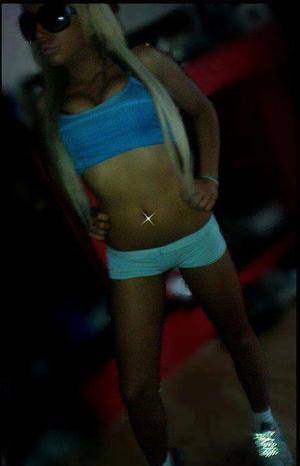 Sharon (25) in Missouri | Friends with Benefits