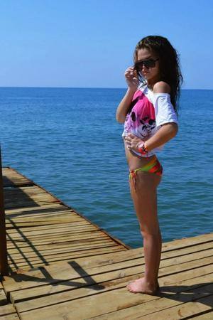 Chat with Tanesha (30) | Florida Casual Partners