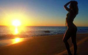 Genesis (23) in Maryland | Friends with Benefits