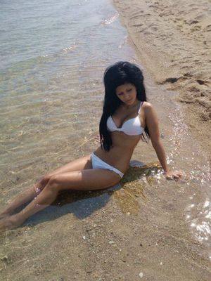 Meet Karli (26) from Ontario | FWB Casual Partner