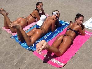 Meet Elizabeth (26) from California | FWB Casual Partner