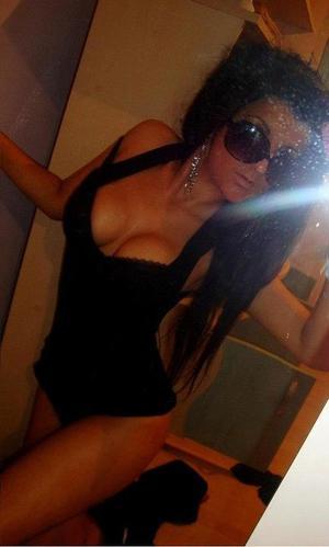 Lizbeth is a cheater looking for a guy like you!