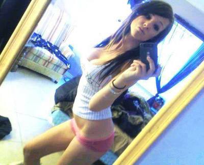 Lasandra from Wisconsin is looking for adult webcam chat