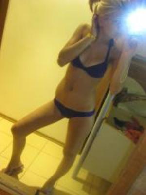 Lynsey from West Virginia is looking for adult webcam chat