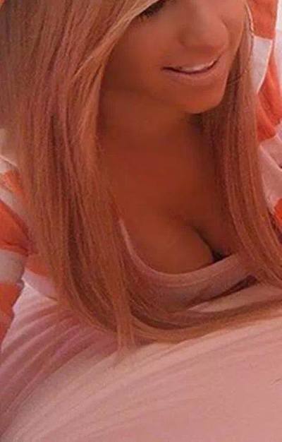 Amina from Missouri is looking for adult webcam chat