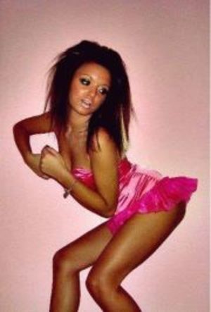 Mindy from Oregon is looking for adult webcam chat