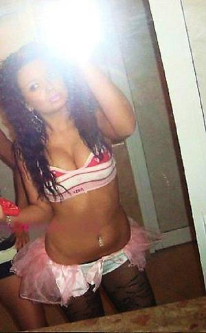 Fermina from Kansas is looking for adult webcam chat