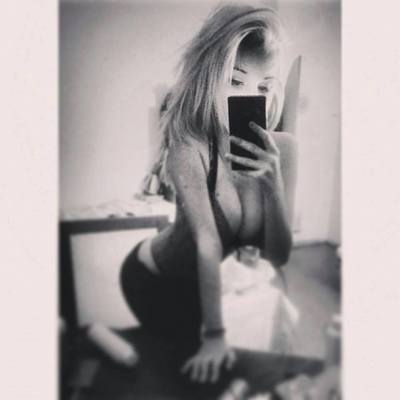 Oralee from Johnson, Vermont is looking for adult webcam chat