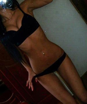 Wenona from Montana is looking for adult webcam chat