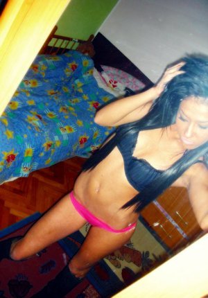 Zenaida from Georgia is looking for adult webcam chat