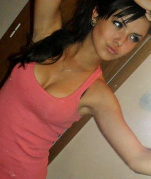 Rosalinda from Georgia is looking for adult webcam chat